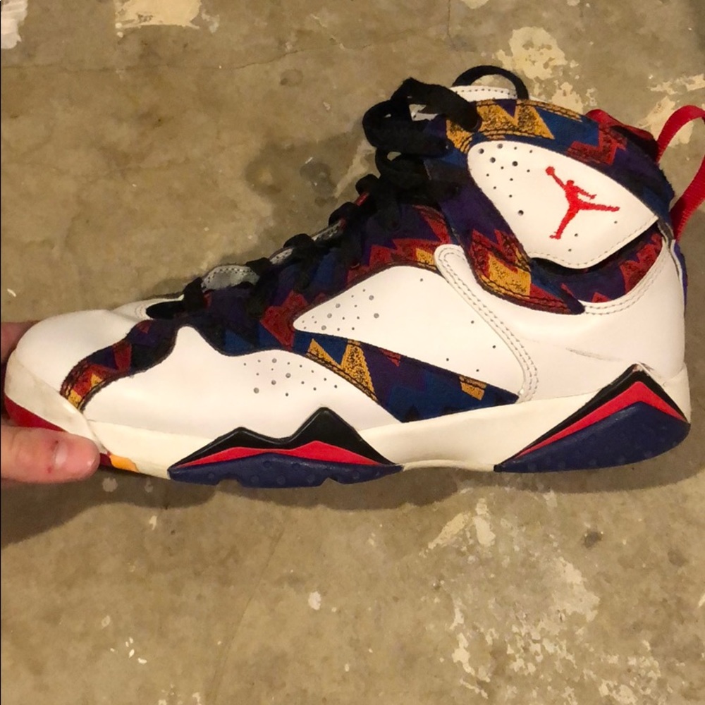 Jordan 6 “ ugly Christmas sweater” - Picture 5 of 8